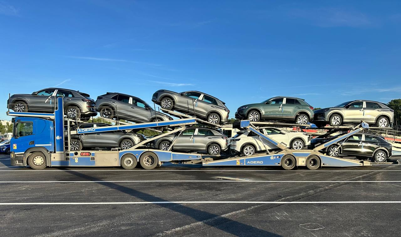 Flota autotransporterów CAR TRANSPORT