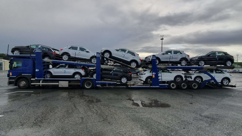 Transport nowych samochodów osobowych